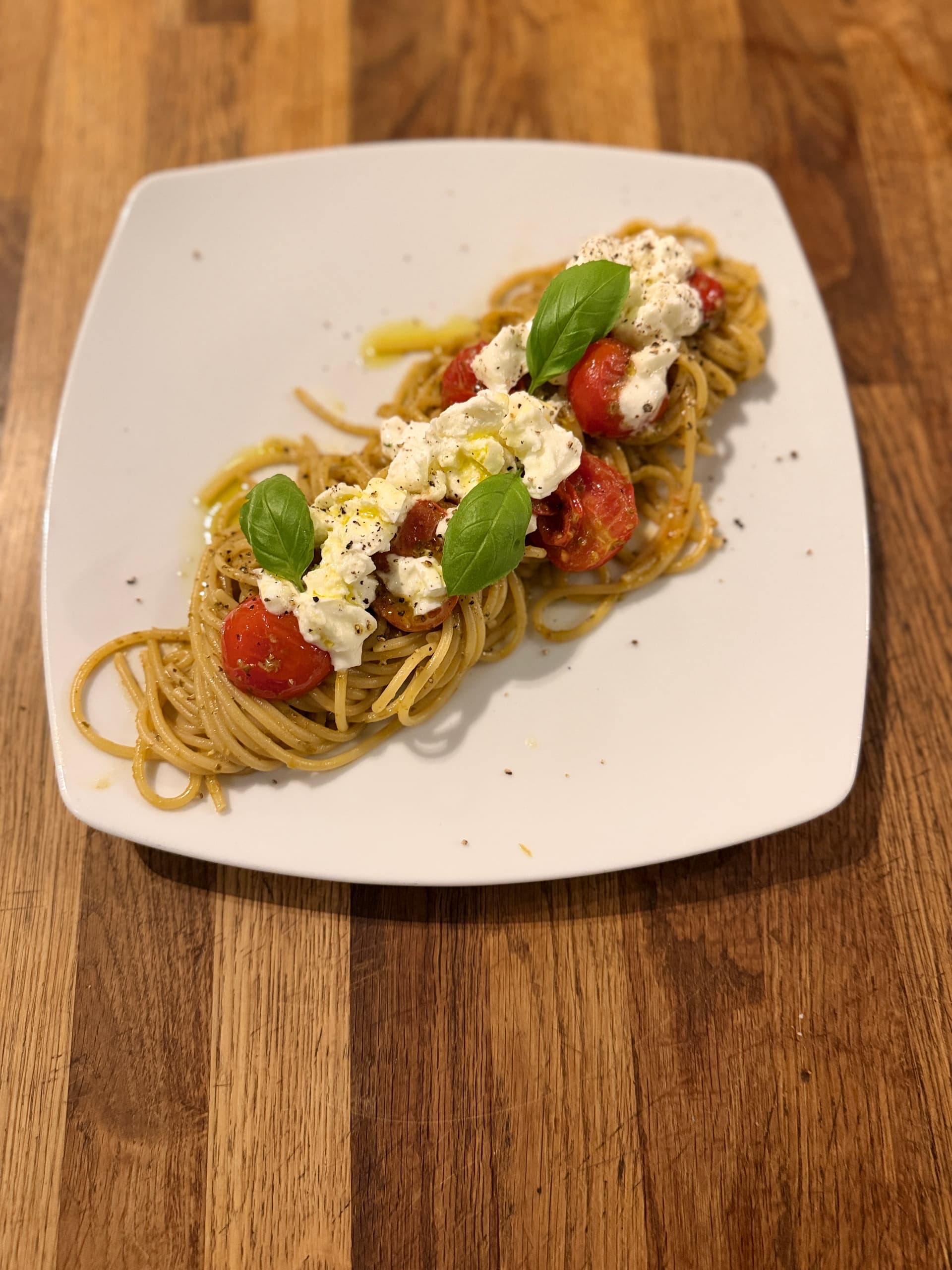 Spaghetti with Basil Pesto and Buffalo Mozzarella
