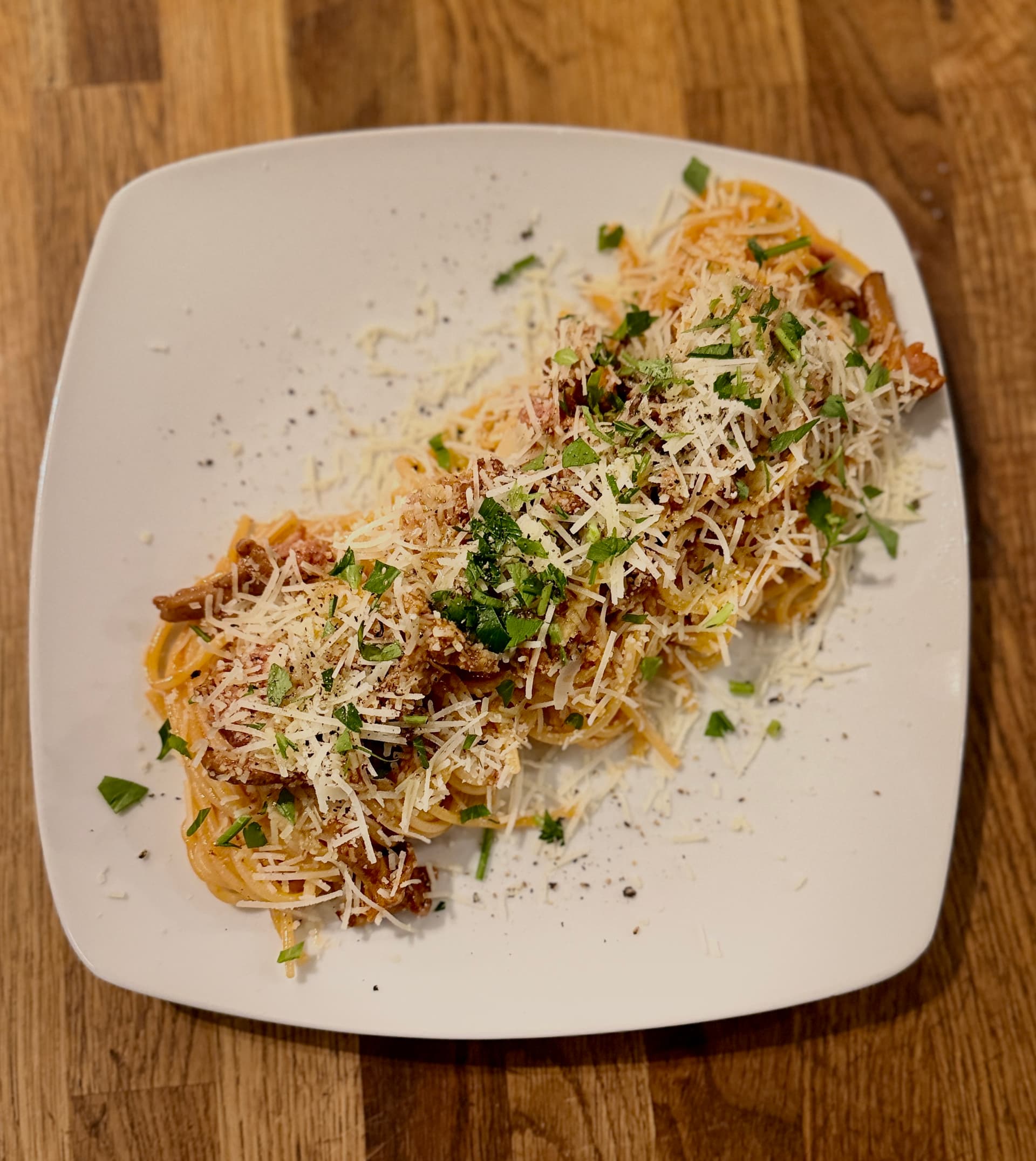 Spaghetti with Salsiccia and Pepper Mushrooms
